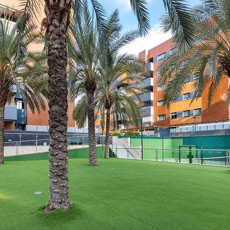 Apartamento Forum-Ciencias Con Piscina, Gym & Parking Granada Luaran gambar
