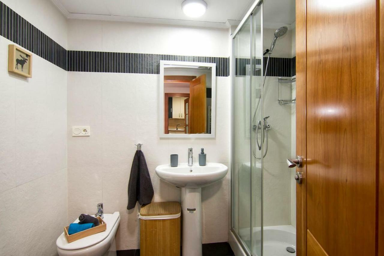 Apartamento Forum-Ciencias Con Piscina, Gym & Parking Granada Luaran gambar