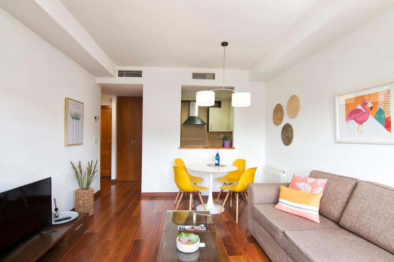 Apartamento Forum-Ciencias Con Piscina, Gym & Parking Granada Luaran gambar