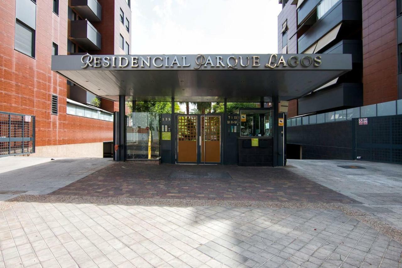 Apartamento Forum-Ciencias Con Piscina, Gym & Parking Granada Luaran gambar