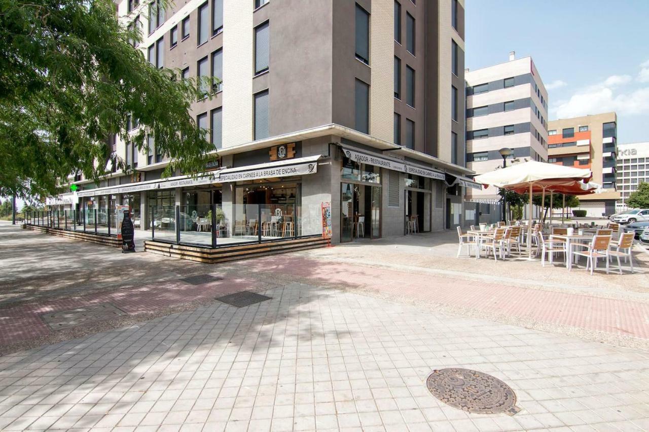 Apartamento Forum-Ciencias Con Piscina, Gym & Parking Granada Luaran gambar