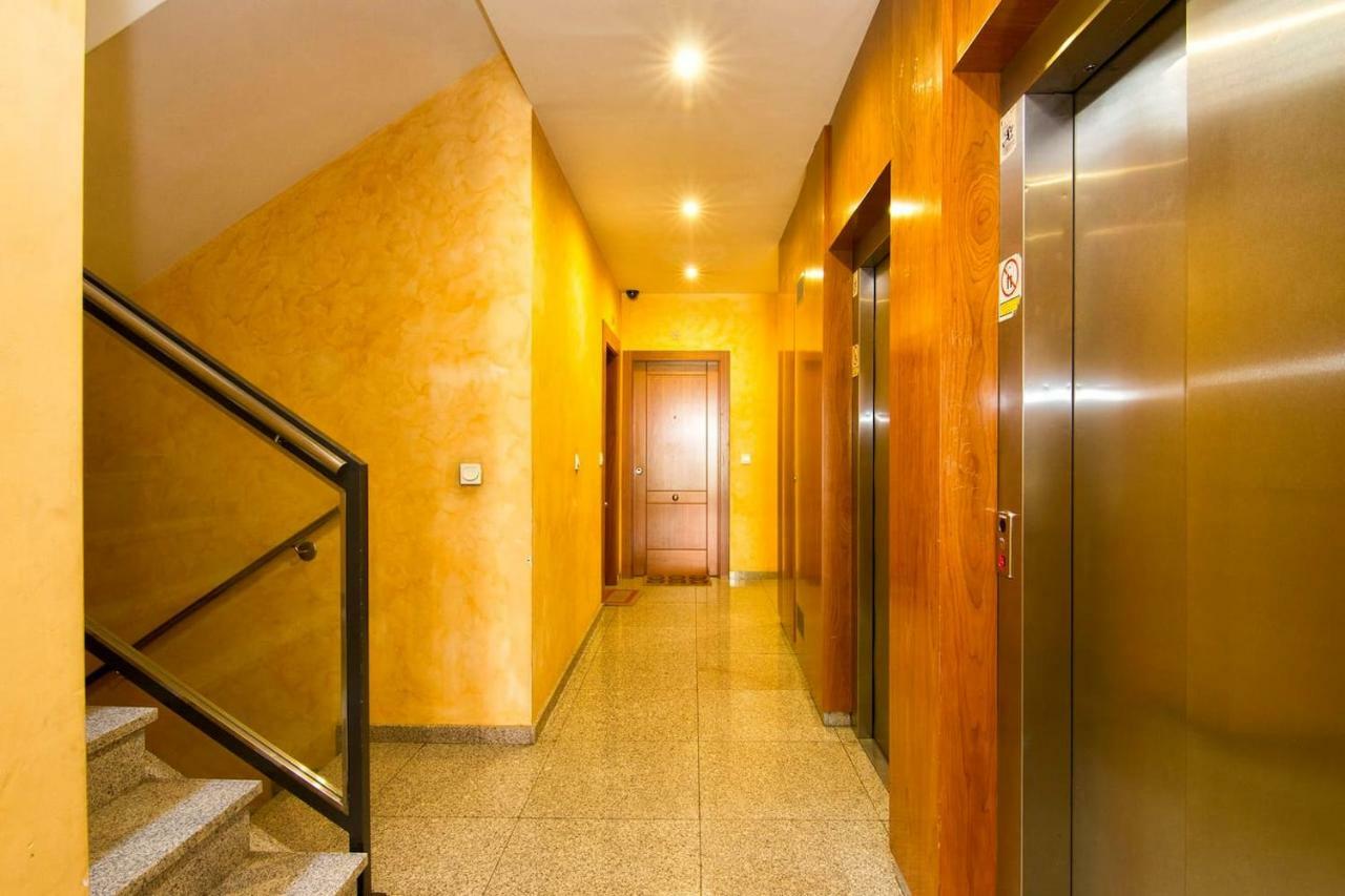 Apartamento Forum-Ciencias Con Piscina, Gym & Parking Granada Luaran gambar
