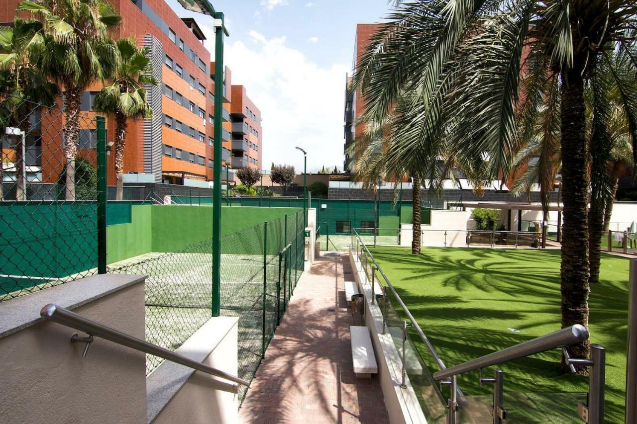 Apartamento Forum-Ciencias Con Piscina, Gym & Parking Granada Luaran gambar