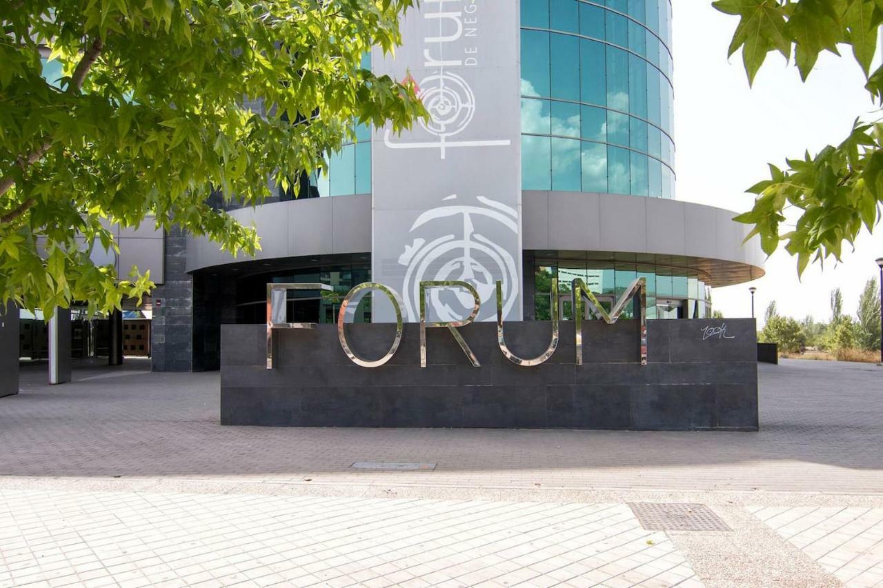 Apartamento Forum-Ciencias Con Piscina, Gym & Parking Granada Luaran gambar