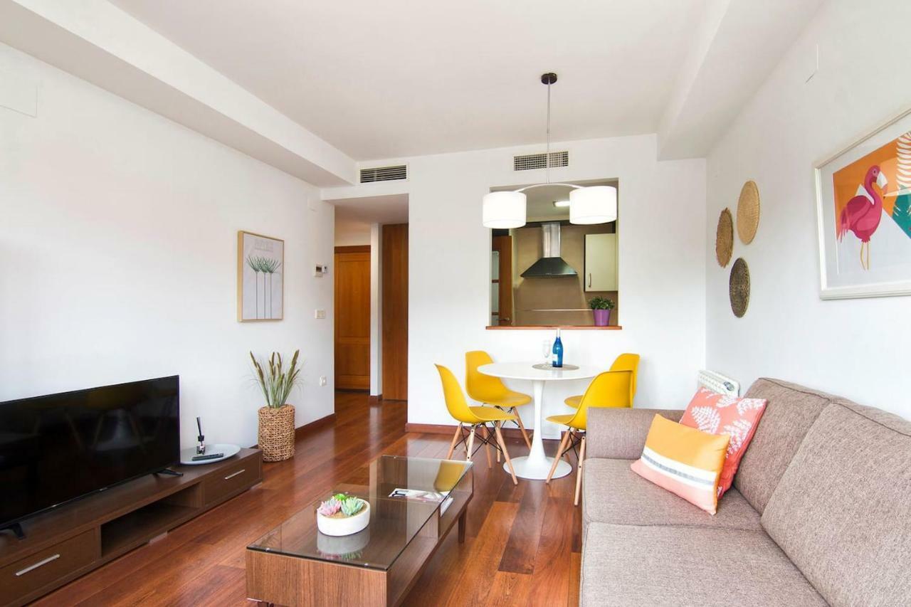Apartamento Forum-Ciencias Con Piscina, Gym & Parking Granada Luaran gambar