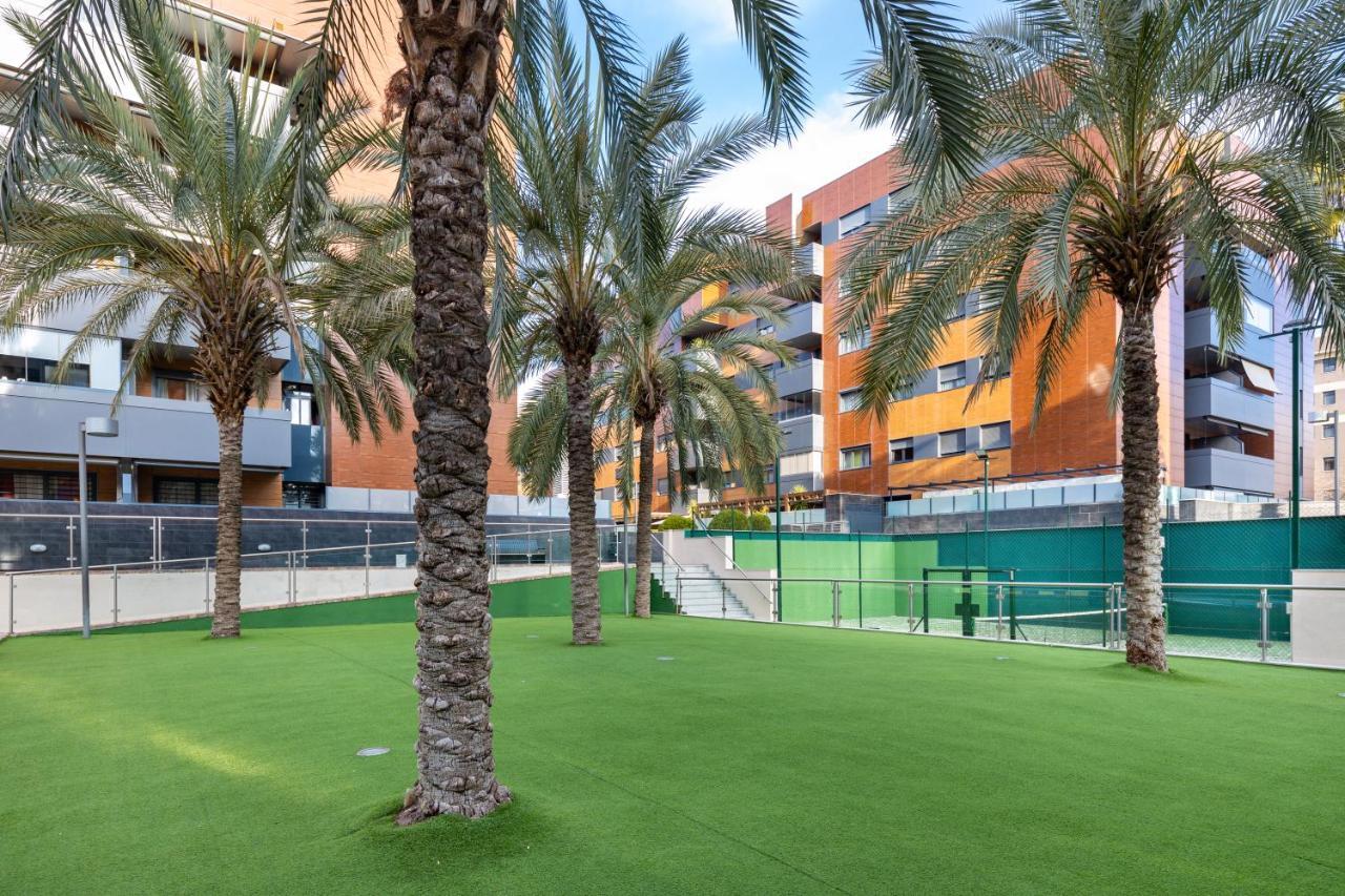 Apartamento Forum-Ciencias Con Piscina, Gym & Parking Granada Luaran gambar