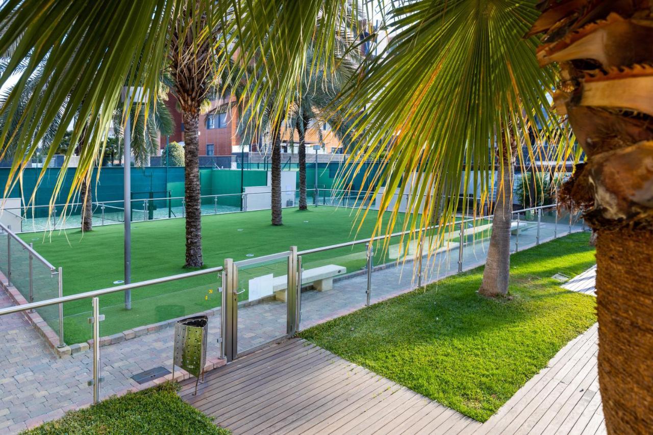 Apartamento Forum-Ciencias Con Piscina, Gym & Parking Granada Luaran gambar