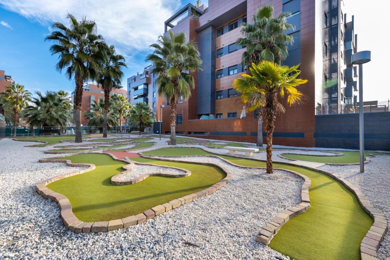 Apartamento Forum-Ciencias Con Piscina, Gym & Parking Granada Luaran gambar